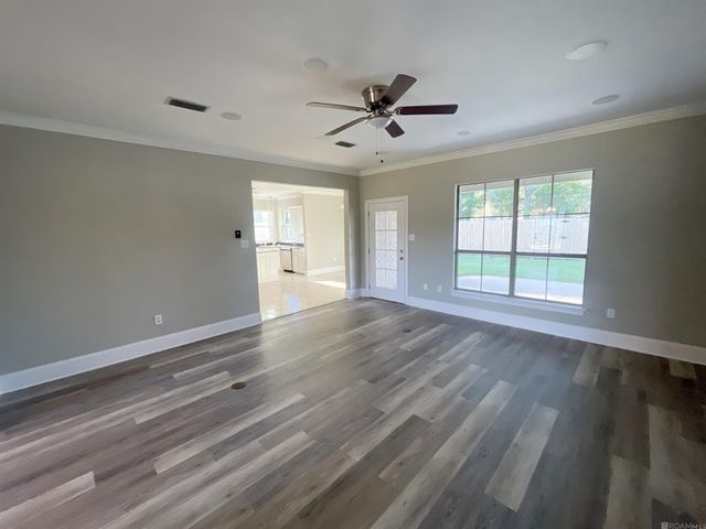 7124 Chablis Ave, Baton Rouge, LA 70811