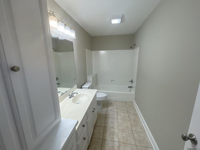 7124 Chablis Ave, Baton Rouge, LA 70811