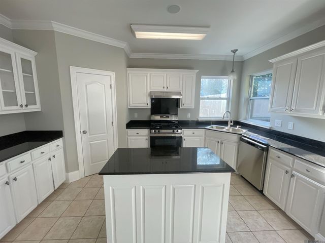 7124 Chablis Ave, Baton Rouge, LA 70811