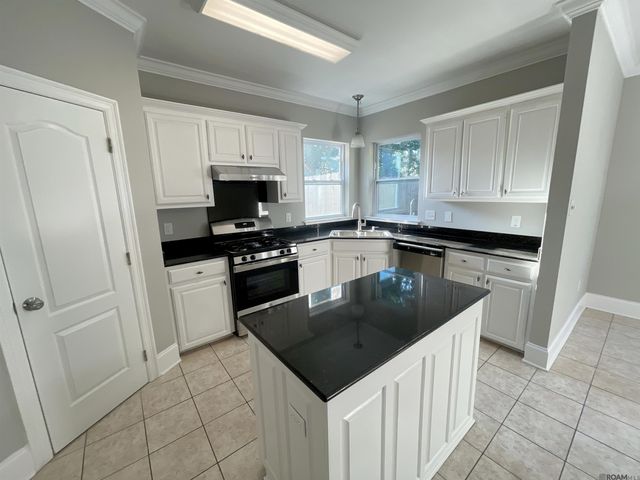 7124 Chablis Ave, Baton Rouge, LA 70811