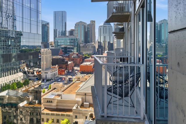 301 Demonbreun St Unit 1418, Nashville, TN 37201