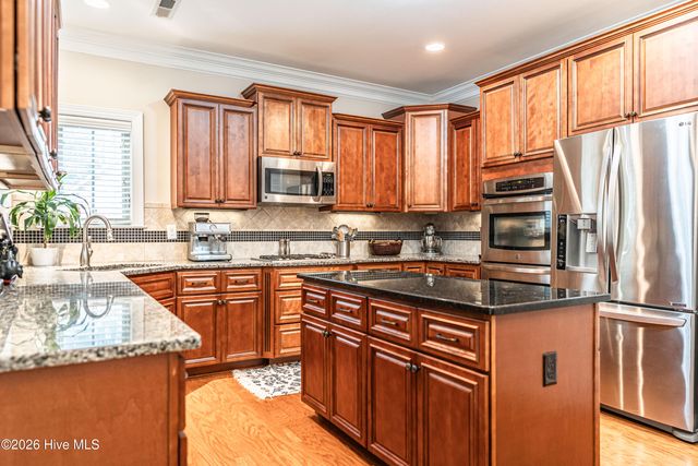 155 Hadley Court, Southern Pines, NC 28387