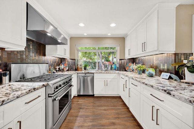 5071 Nighthawk Way, Oceanside, CA 92056