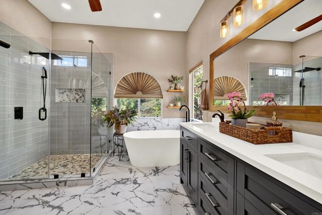 5071 Nighthawk Way, Oceanside, CA 92056