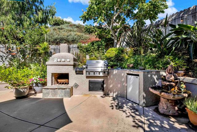 5071 Nighthawk Way, Oceanside, CA 92056