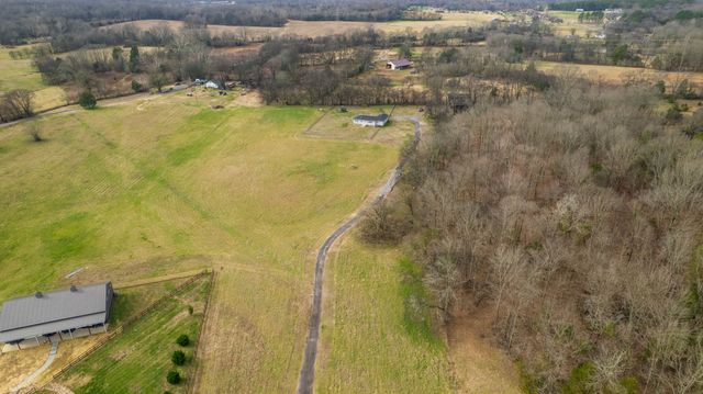 3182 Cairo Bend Rd, Lebanon, TN 37087