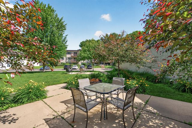 240 Wentworth Avenue W 306, West Saint Paul, MN 55118