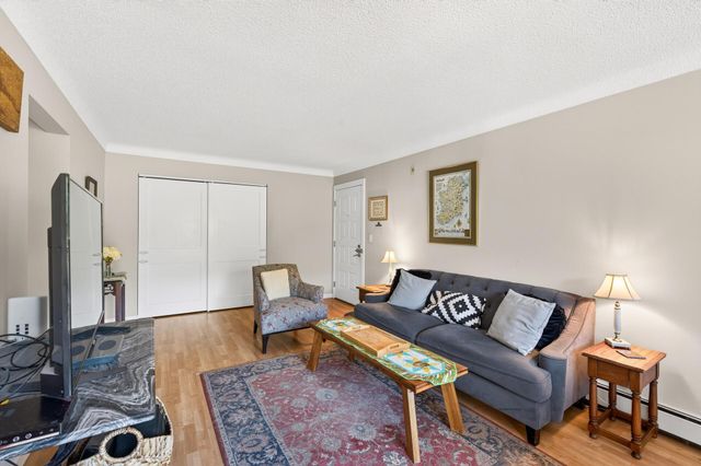 240 Wentworth Avenue W 306, West Saint Paul, MN 55118