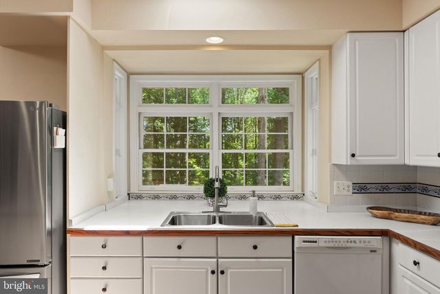 2415 BRIGHTON PL, Jeffersonton, VA 22724