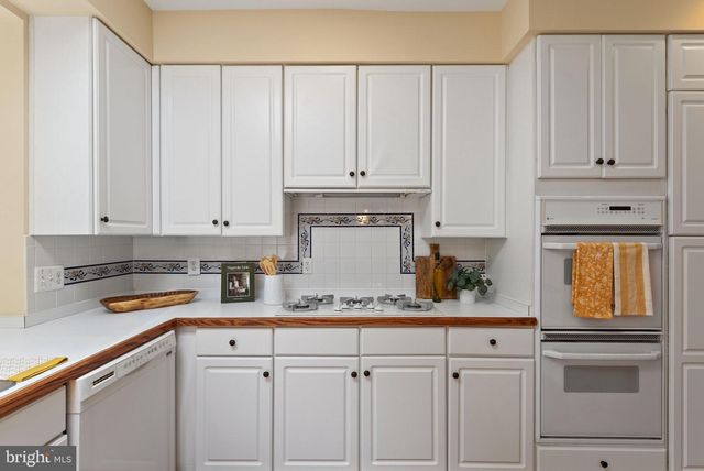 2415 BRIGHTON PL, Jeffersonton, VA 22724