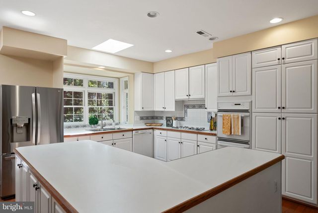 2415 BRIGHTON PL, Jeffersonton, VA 22724