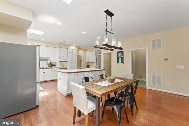 2415 BRIGHTON PL, Jeffersonton, VA 22724