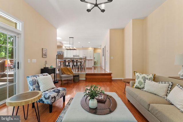 2415 BRIGHTON PL, Jeffersonton, VA 22724