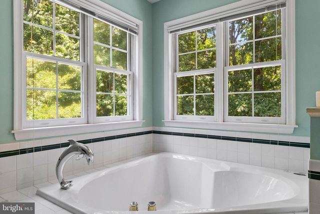 2415 BRIGHTON PL, Jeffersonton, VA 22724