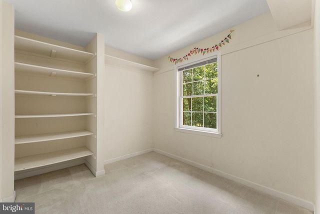 2415 BRIGHTON PL, Jeffersonton, VA 22724