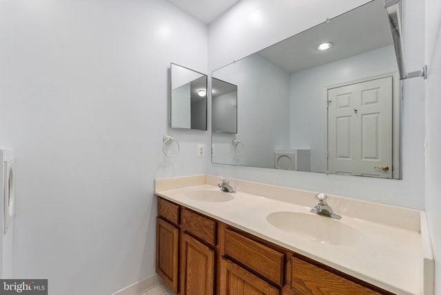 2415 BRIGHTON PL, Jeffersonton, VA 22724