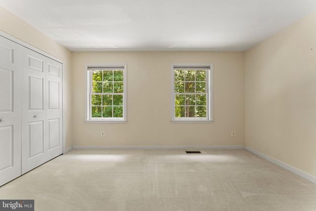 2415 BRIGHTON PL, Jeffersonton, VA 22724