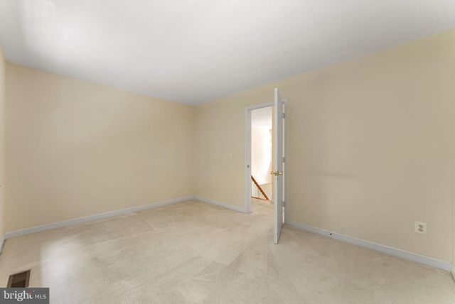 2415 BRIGHTON PL, Jeffersonton, VA 22724