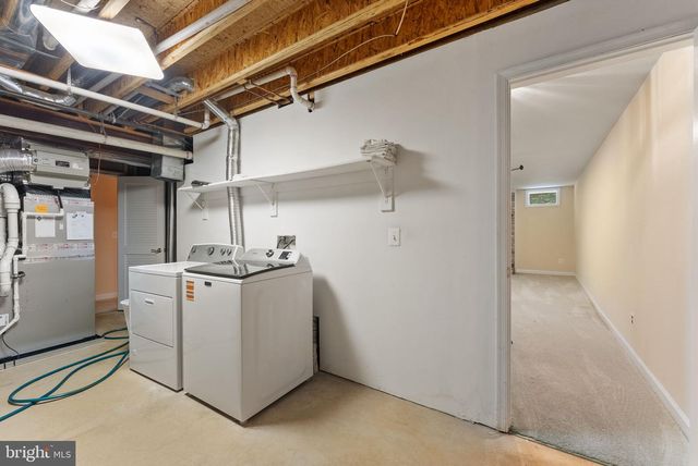 2415 BRIGHTON PL, Jeffersonton, VA 22724