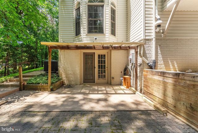 2415 BRIGHTON PL, Jeffersonton, VA 22724