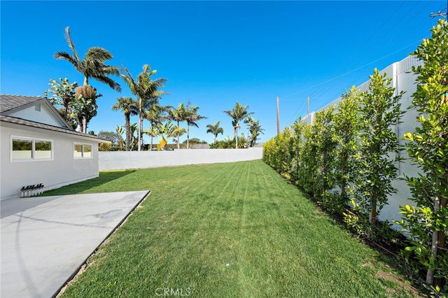 9202 Aloha Drive, Huntington Beach, CA 92646