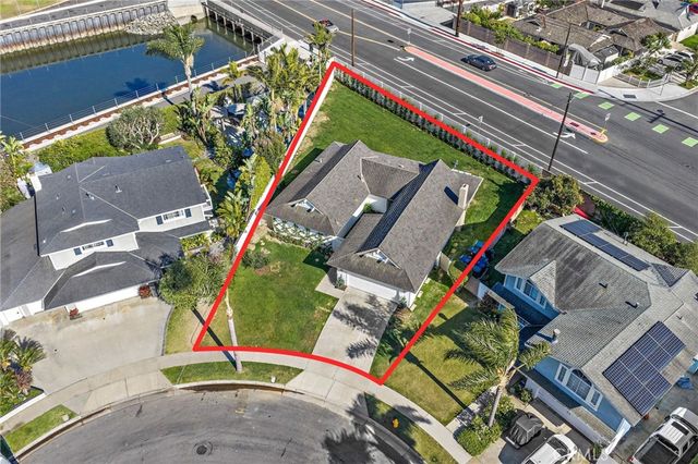 9202 Aloha Drive, Huntington Beach, CA 92646