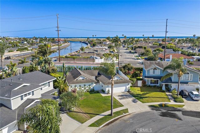 9202 Aloha Drive, Huntington Beach, CA 92646