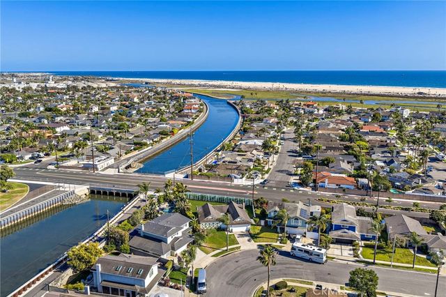 9202 Aloha Drive, Huntington Beach, CA 92646
