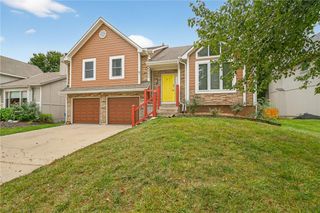 21217 W 55th Terrace, Shawnee, KS 66218