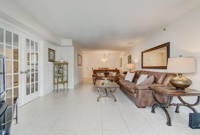 3221 S Ocean Boulevard 704, Highland Beach, FL 33487