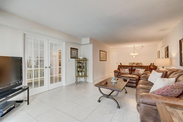 3221 S Ocean Boulevard 704, Highland Beach, FL 33487