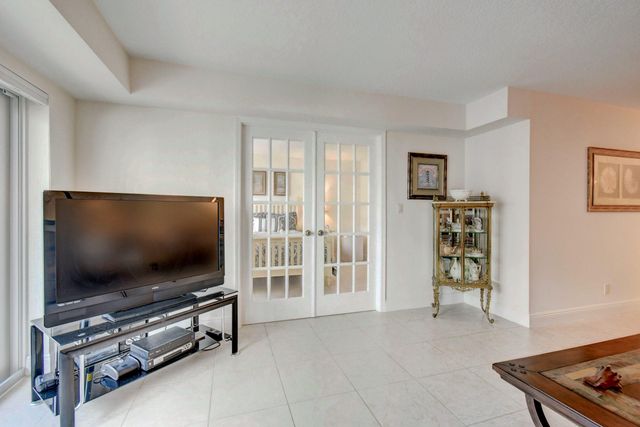 3221 S Ocean Boulevard 704, Highland Beach, FL 33487