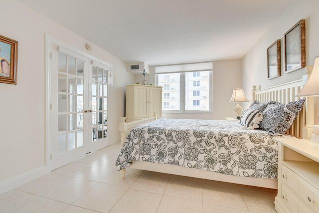 3221 S Ocean Boulevard 704, Highland Beach, FL 33487