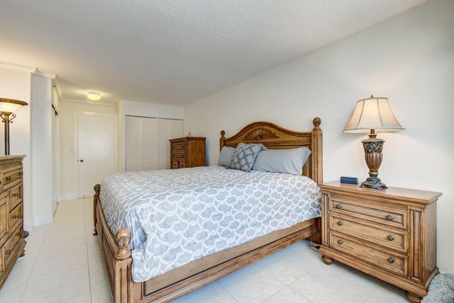 3221 S Ocean Boulevard 704, Highland Beach, FL 33487