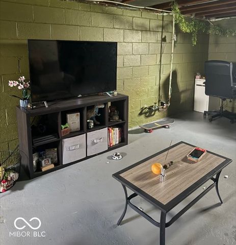 1661 N Pasadena Street, Indianapolis, IN 46219