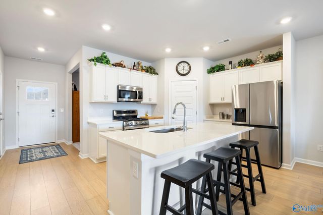 25251 Evanford Drive, Athens, AL 35613