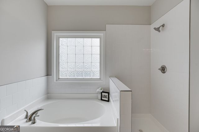 3941 Lake Pass Lane, Suwanee, GA 30024
