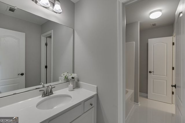3941 Lake Pass Lane, Suwanee, GA 30024