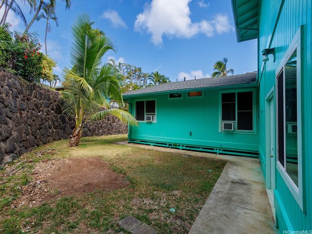51-450 Kekio Road, Kaaawa, HI 96730