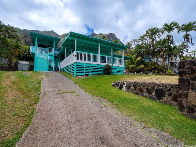 51-450 Kekio Road, Kaaawa, HI 96730