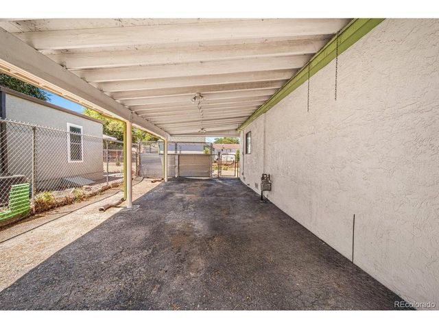 1711 Henry Ave, Pueblo, CO 81005