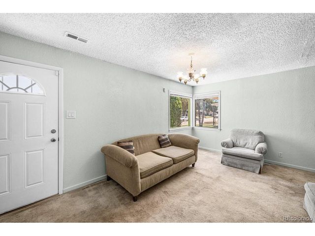 1711 Henry Ave, Pueblo, CO 81005