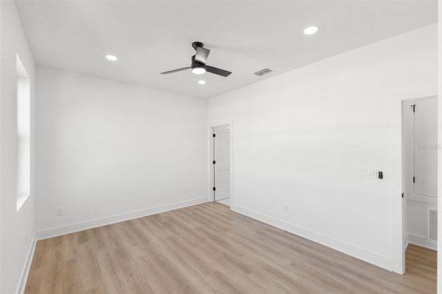 2525 13TH AVENUE N, St Petersburg, FL 33713