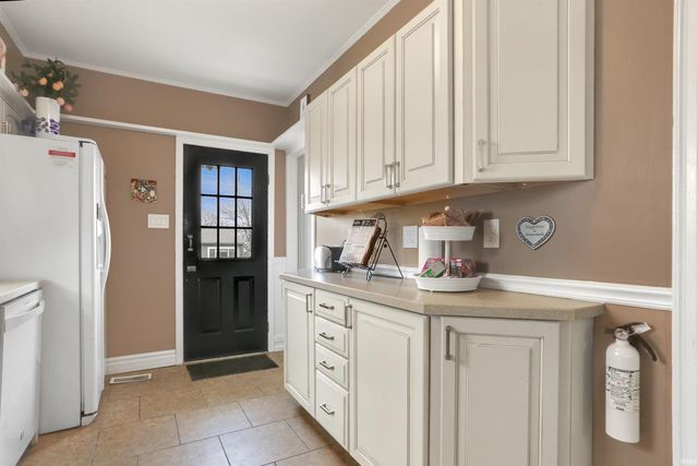 110 Monroe Street, Newburgh, IN 47630