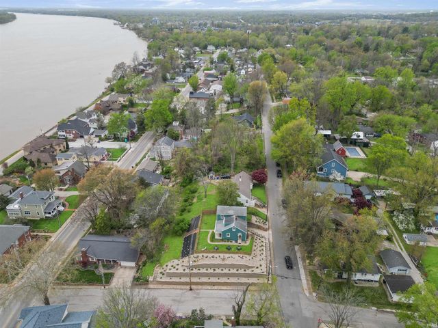 110 Monroe Street, Newburgh, IN 47630