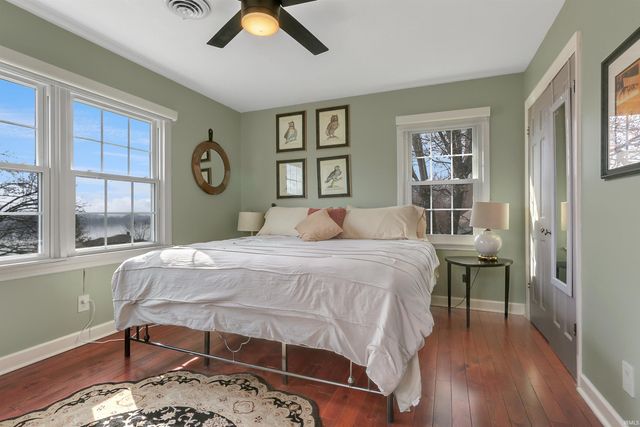 110 Monroe Street, Newburgh, IN 47630