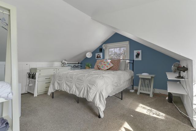 110 Monroe Street, Newburgh, IN 47630