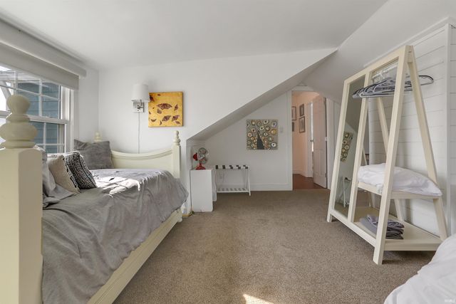 110 Monroe Street, Newburgh, IN 47630