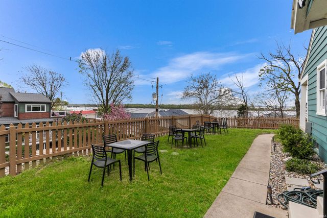 110 Monroe Street, Newburgh, IN 47630