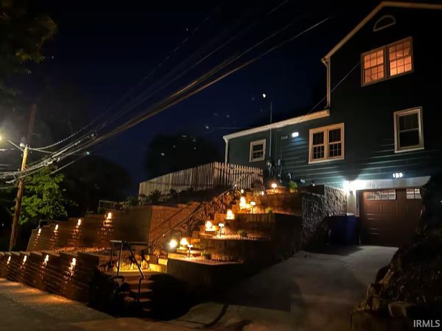 110 Monroe Street, Newburgh, IN 47630